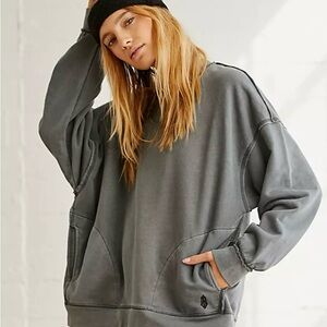 FP movement solid metti crew sweatshirt 
Xs